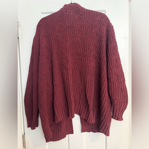 Burgundy open front long cardigan. - Picture 3 of 3